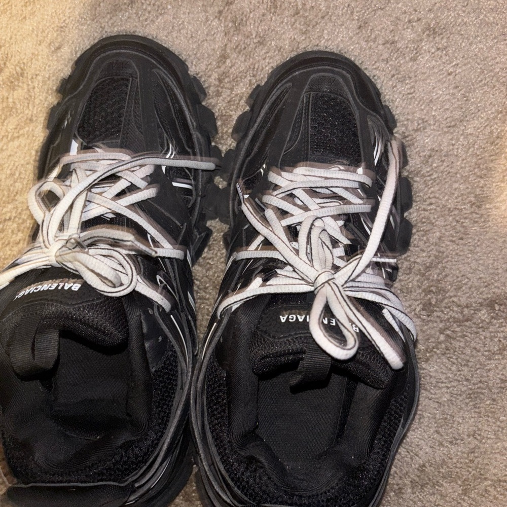 Balenciaga Black Sneakers with White Laces - Picture 2 of 7